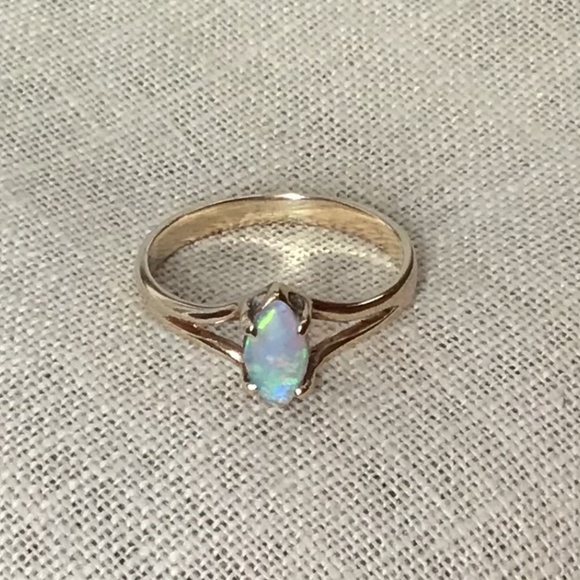 KSK - Vintage Jewelry - 10K Gold & Natural Opal Vintage Ring - KSK